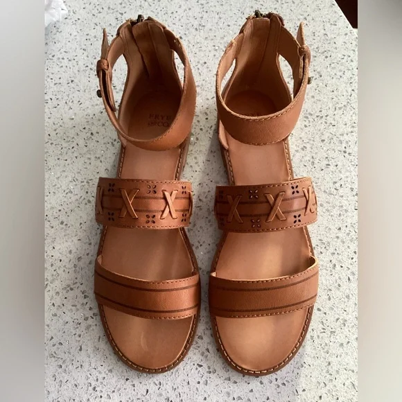 Frye Leather Sandals, size 8, NIB - Picture 1 of 5